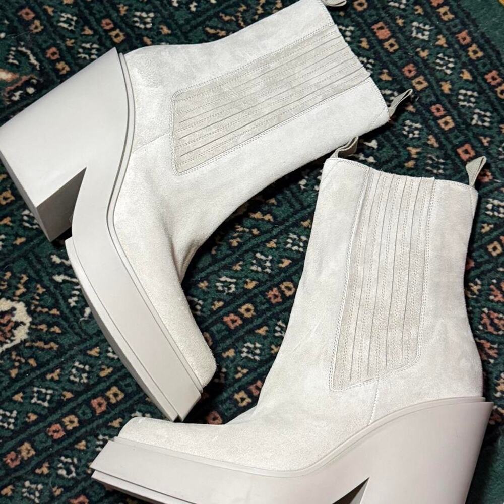 Sz 38 Vic Matie Cream Platform Boots